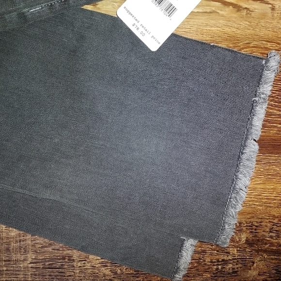 We the free NWT BLACK/ dark grey size 28 pants - Picture 4 of 7